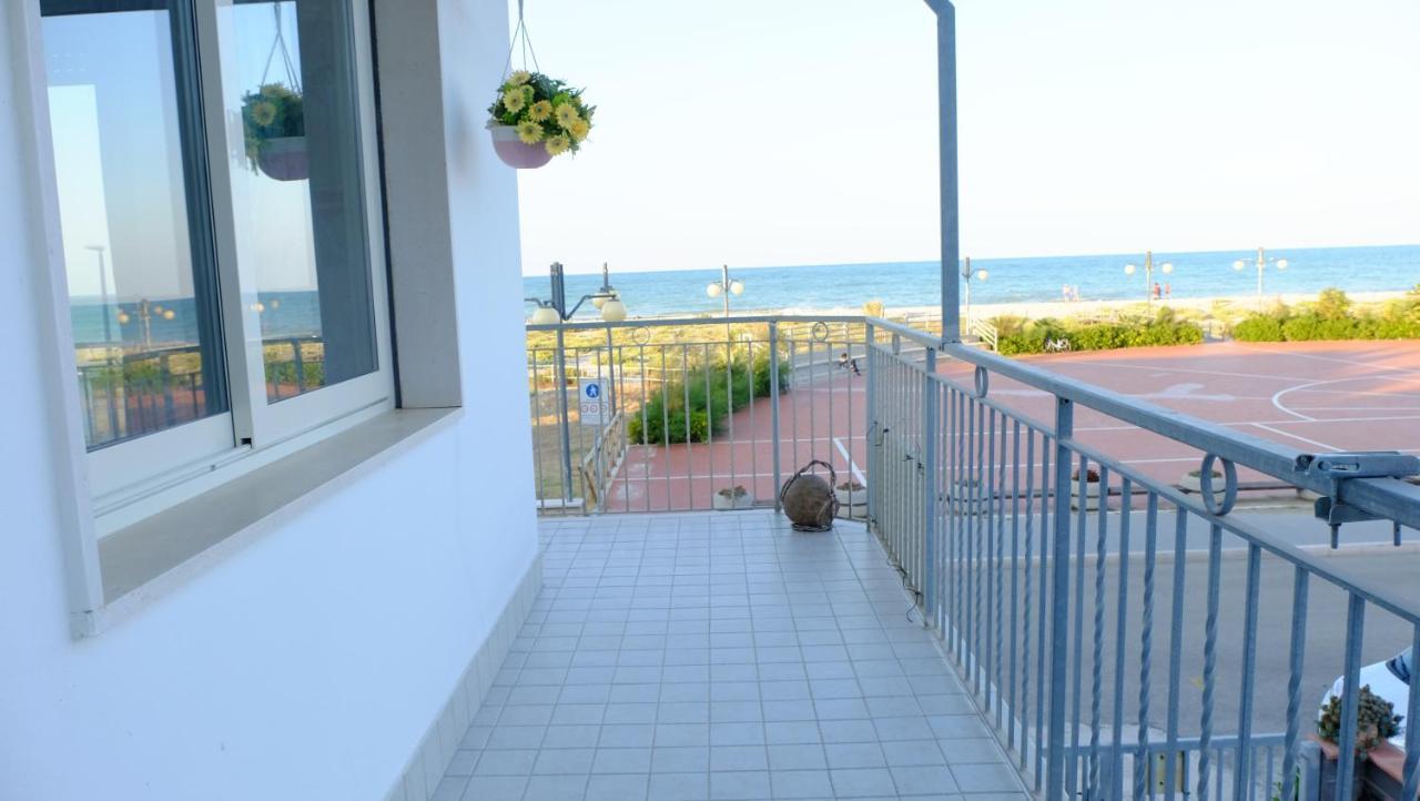 Il Balcone sul Mare 3 Appartamento Torino di Sangro Esterno foto